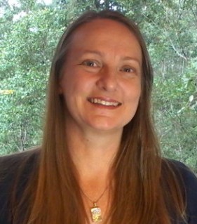 About Dr Brenda Heyworth